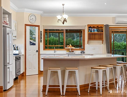 1/25 Seymour Street, Seville, Yarra Valley, 4 Bedrooms, 2 Bathrooms, House