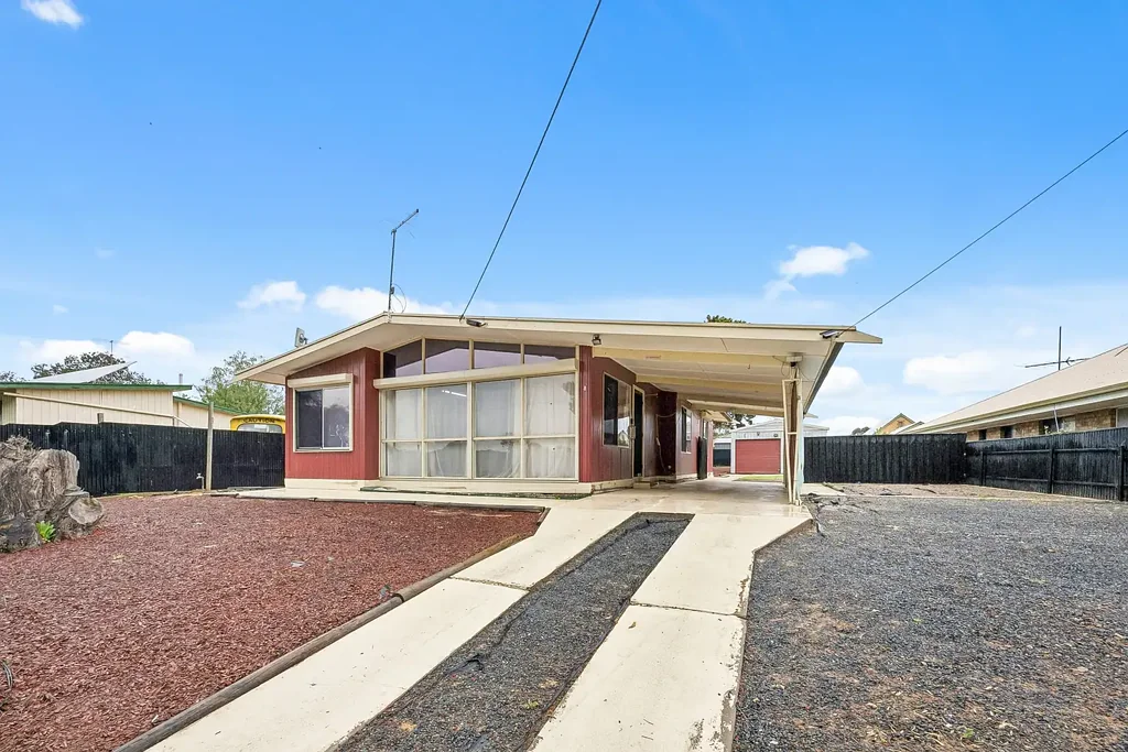 Karoonda 3Kwarto Low-Maintenance Living on 987m²