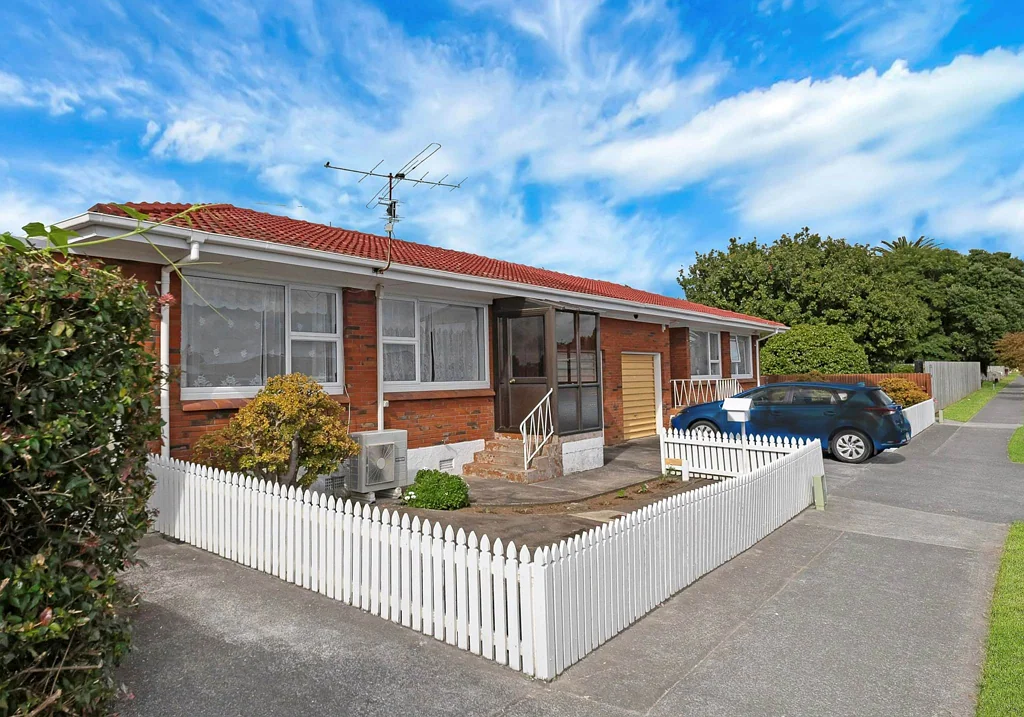 75 Glen Avenue, Papatoetoe, Manukau City, Auckland