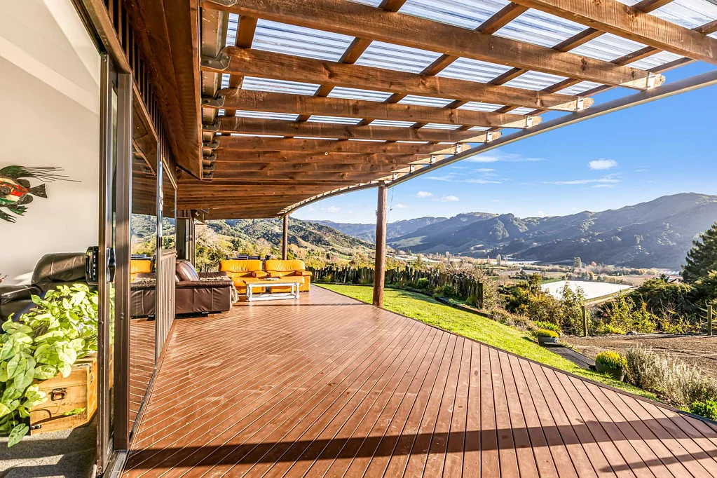 Motueka 4 Slaapkamer UNREAL Views, Privacy and Spacious Family Home!