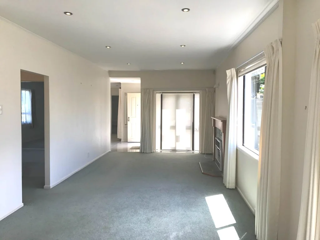 Solid spacious family home in One Tree Hill