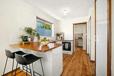 118 Learmonth Road, Wendouree, VIC 3355, 3 Bedrooms, 1 Bathrooms, House