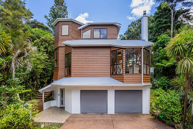 15 Trelawny Place, Hillcrest, North Shore City