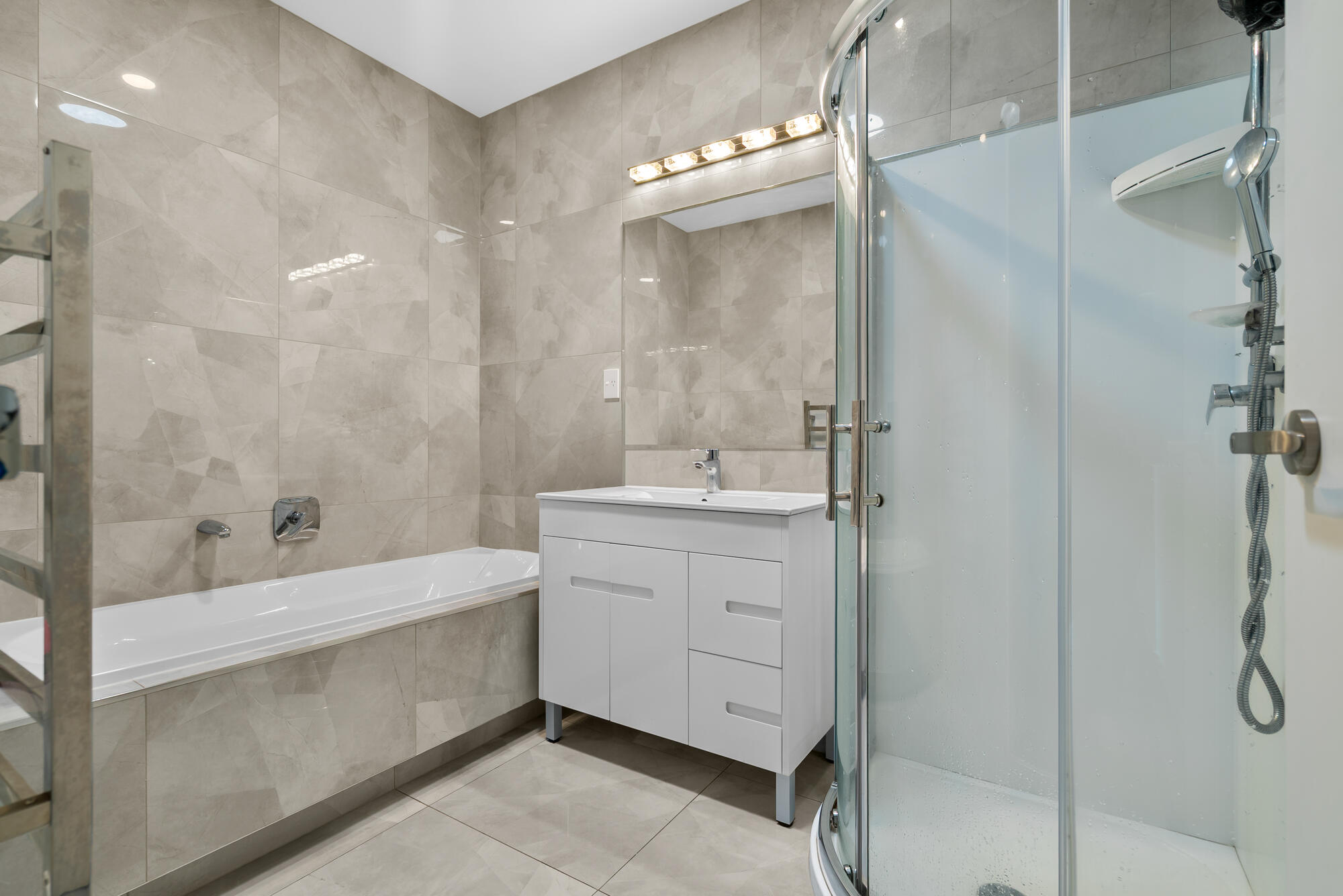 16 Wairepo Street, Takanini, photo 13