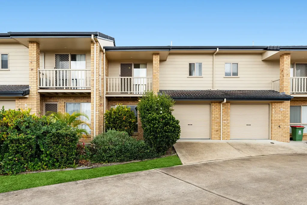Deception Bay 3部屋 Effortless Bayside Living in a Secure Gated Community
