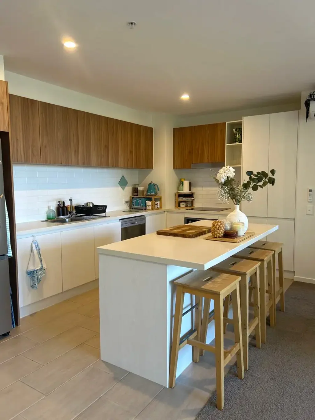 Sippy Downs Serenity: Contemporary Living Meets Ultimate Convenience
