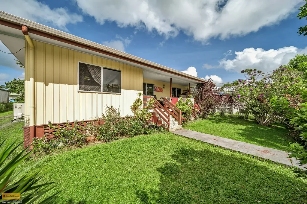 Mourilyan 3Kwarto Comfort, convenience and affordability - a great family home in an ideal location.