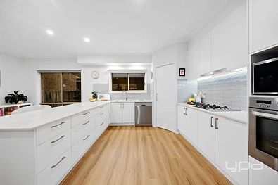 13 Manhattan Close, Point Cook, VIC 3030, 3 slaapkamers, 2 badkamers, House
