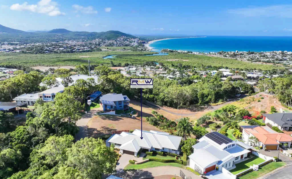 Taranganba 4침실 23a Banksia Place, Taranganba – Dress Circle Location, stunning North-Facing Ocean and City Views