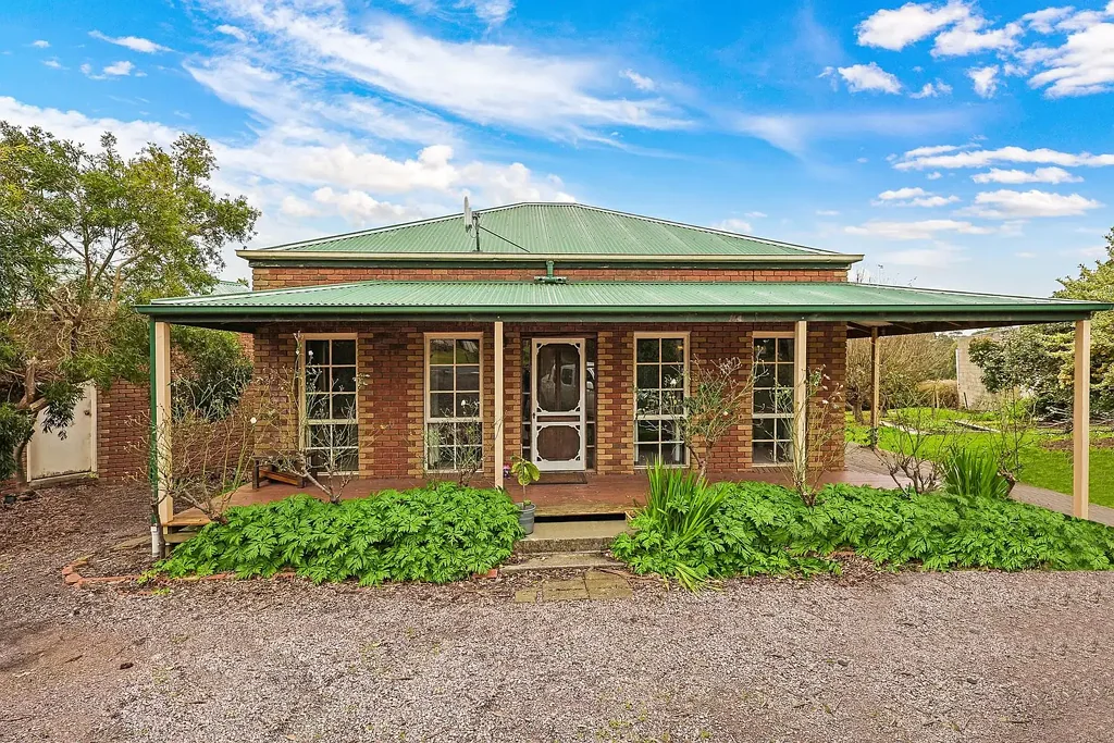 Timboon 3 Bedroom Heritage Style Stunner