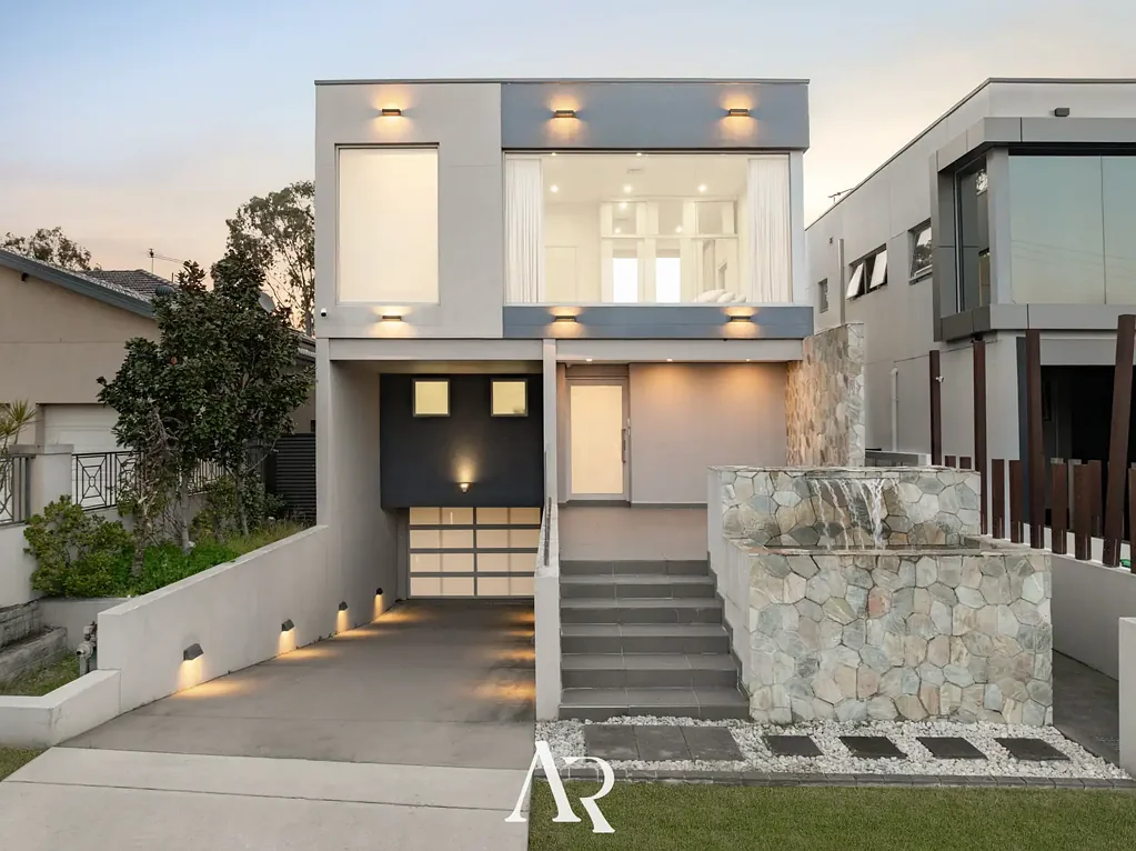 8A Ash Street, Georges Hall, NSW 2198
