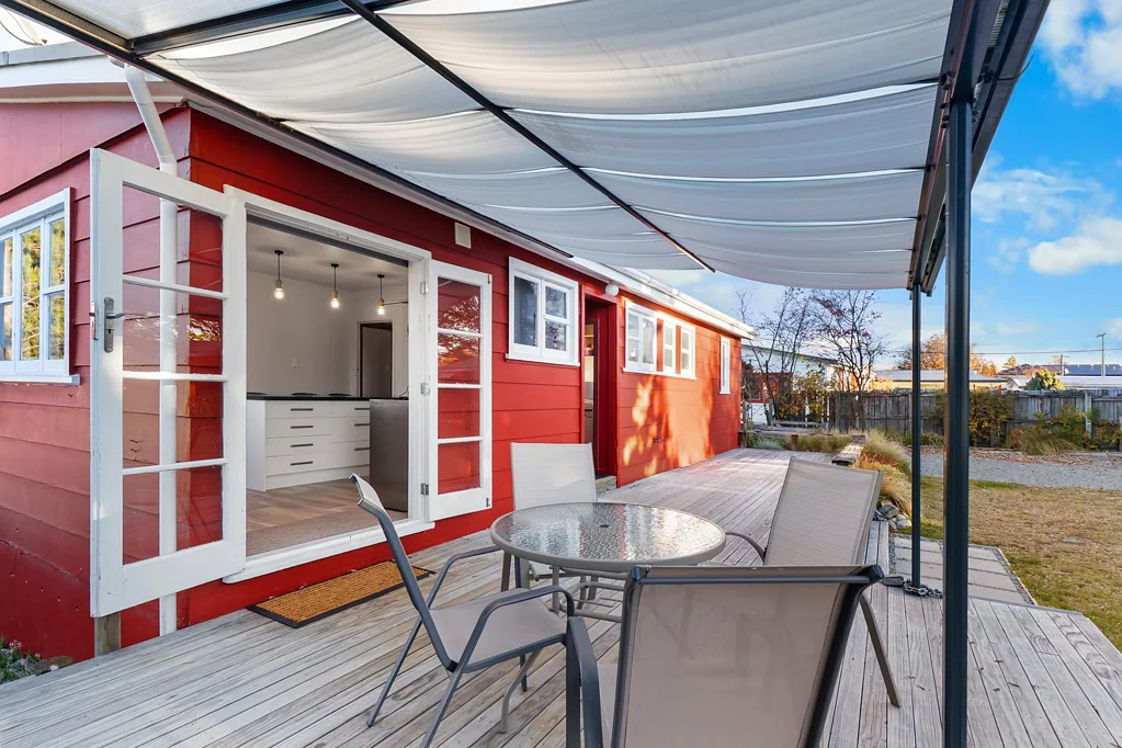 Twizel 3房  Spacious Furnished Hydro Home on 840m² Corner Site