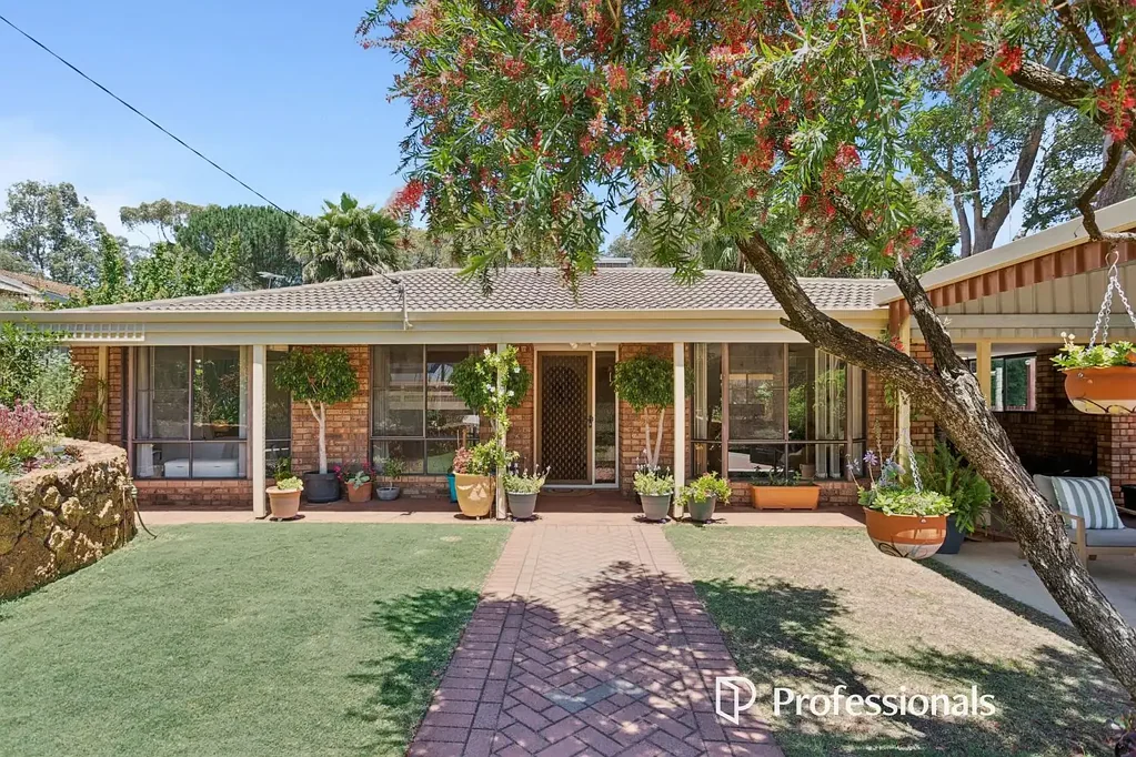 77 Coral Road, Kalamunda, WA 6076