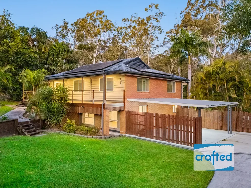 Forestdale 4部屋 acreage life 🍃 | Serene Backdrop with a Modern Lifestyle – Submit Your Offer as this Home is Empty & Ready to Go !