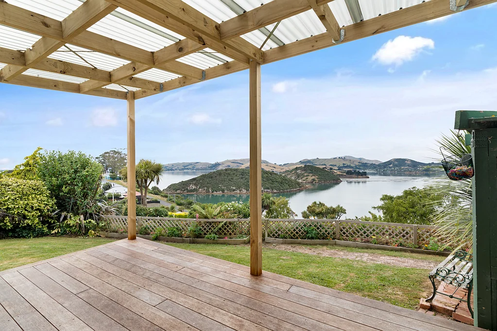 Port Chalmers 3침실 Mid-century magic with harbour views