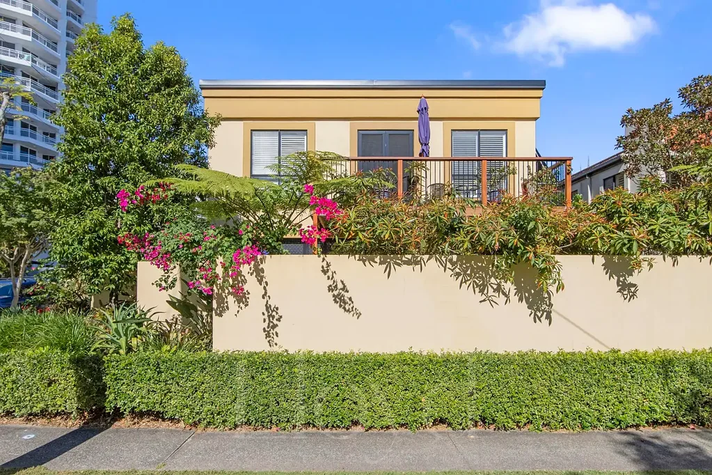 38 Tedder Avenue, Main Beach, QLD 4217