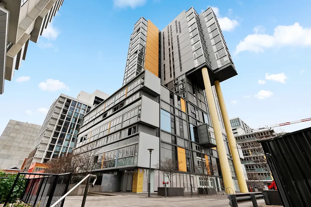 Adelaide 2 Bedroom Elevated Living with the City at Your Doorstep