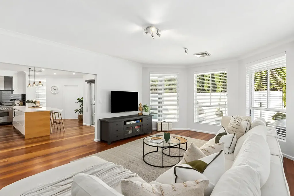 Terrigal 4कमरा Stylish Family Living with Poolside Entertaining