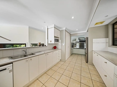 5A Central Avenue, Como, NSW 2226, 5 rūma, 3 rūma horoi, House