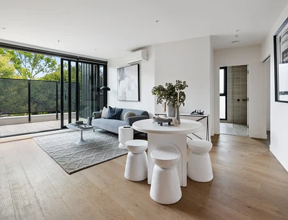 206/692 Whitehorse Road, Mont Albert, Inner East Melbourne, 2 Bedrooms, 2 Bathrooms, Apartment
