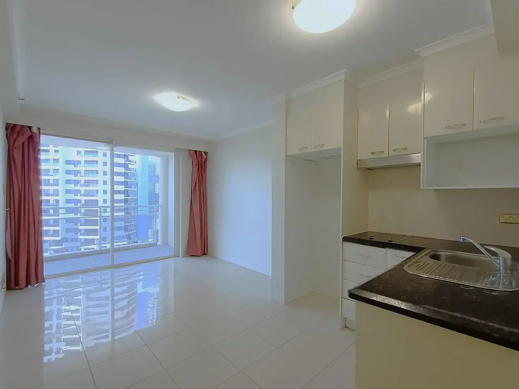 Extra Large Studio with Separate Bedroom, Dining, Living Room and a Car Space in Sydney CBD