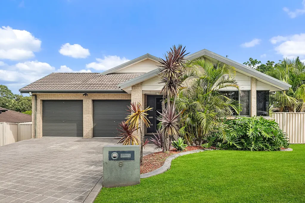 Flinders 4房  Space, Convenience and Endless Potential in a Sought-After Flinders Setting