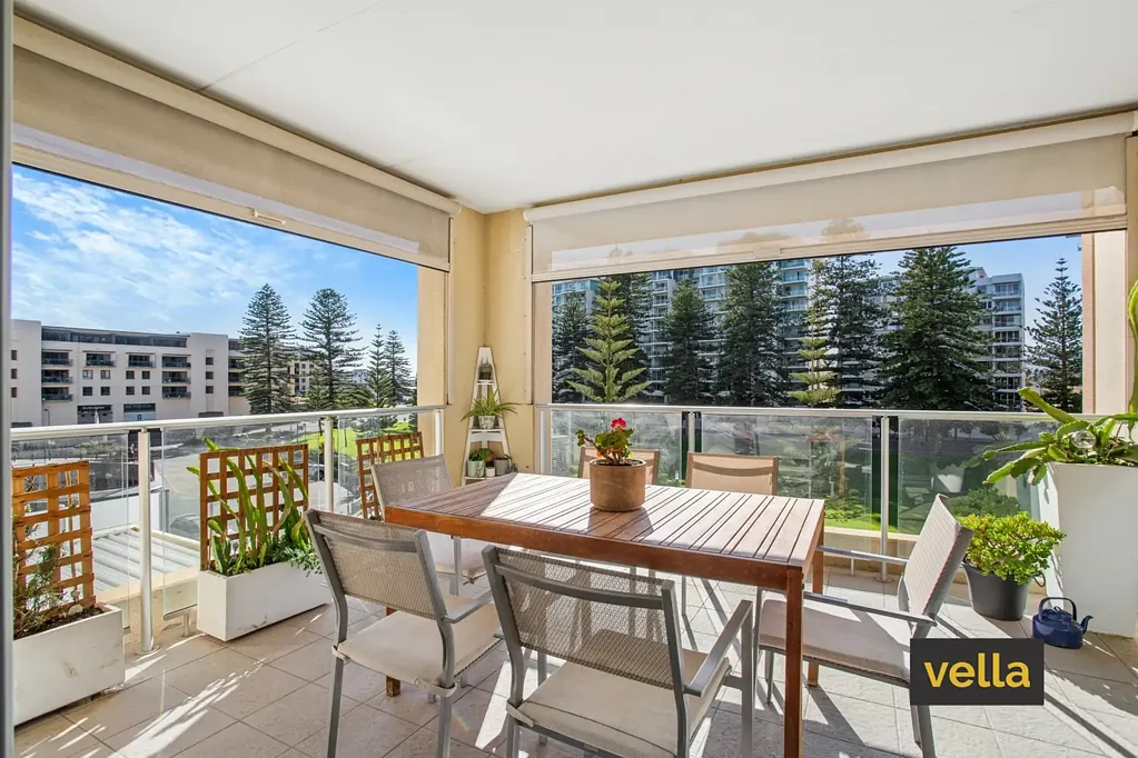 305/19 Holdfast Promenade, Glenelg, SA 5045
