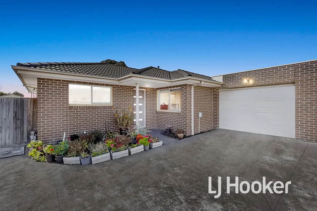 2/20 Sarno Court, Cranbourne, VIC 3977