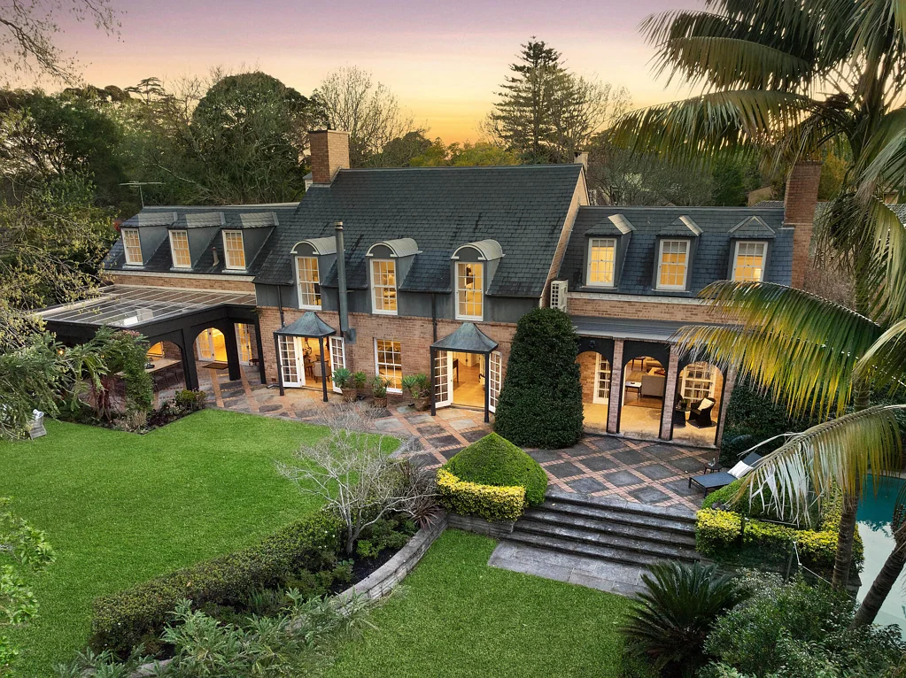 Warrawee 5ห้องนอน Large and luxurious, a trophy family home