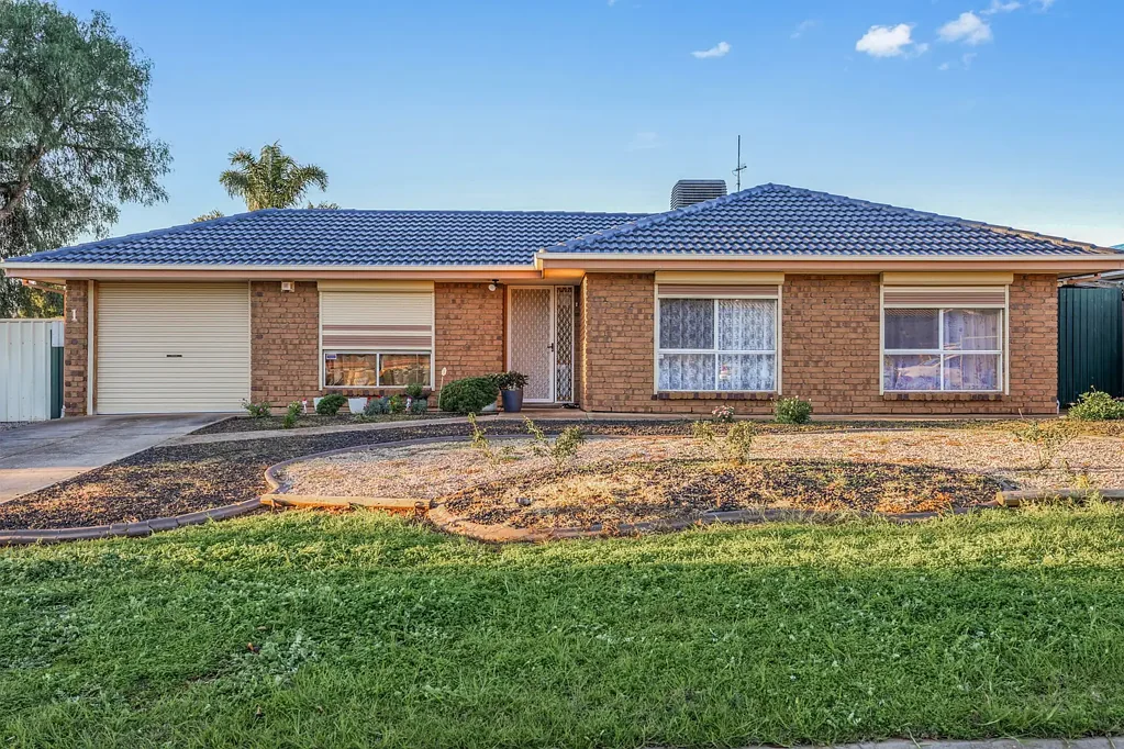 Picture-Perfect Family Living in a Prime Craigmore Location