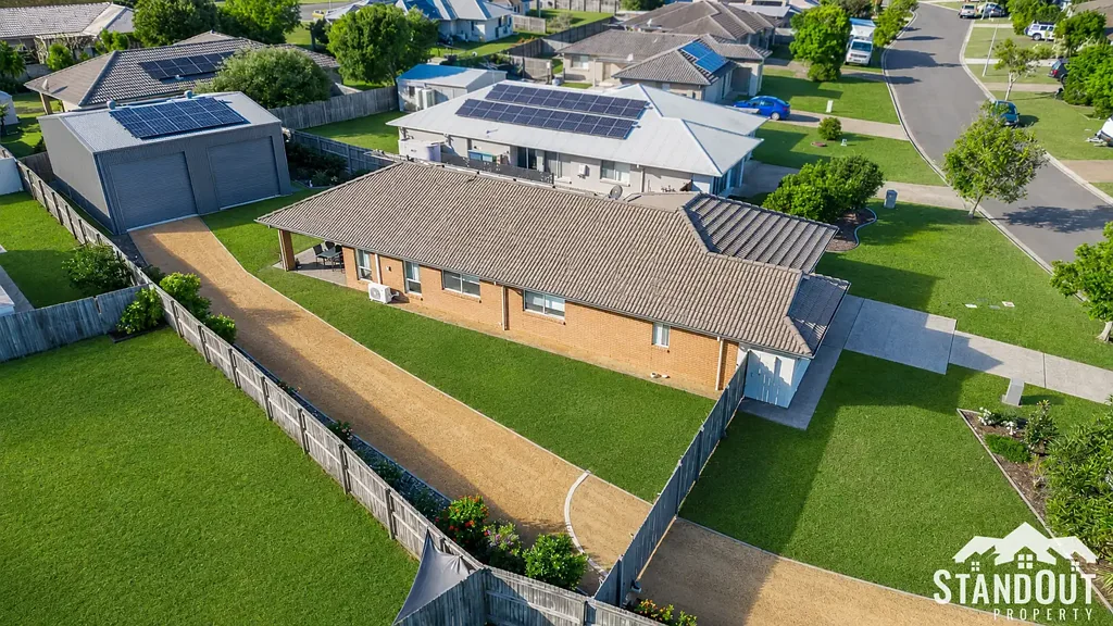 Ningi 4房 Ningi珍稀997平地块 宽敞开放式空间 太阳能系统 双车库带电源 巨大侧边通道 无缝室内外流动 主卧带套间 家庭娱乐无忧 Huge Shed, Huge Side Access & Family Living On A 997sqm Block!