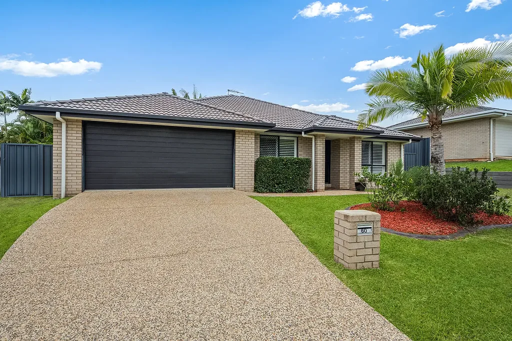 Narangba 4Habitaciones Resort-Style Luxury with a Heated Pool | Exceptional Family Living on 700m²