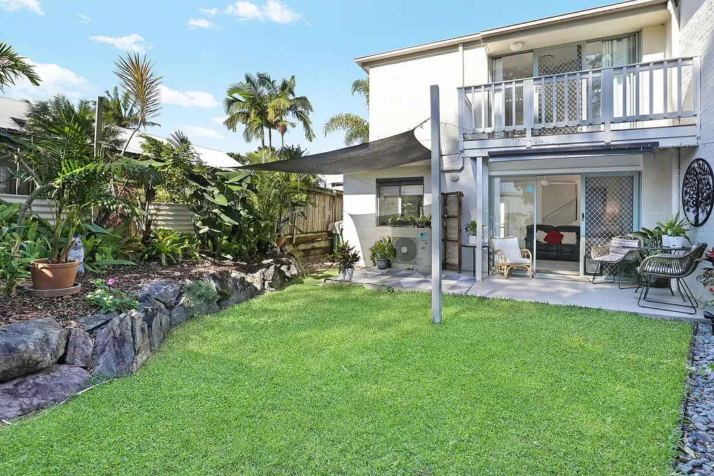 Mooloolaba 3Moenga Immaculate Corner Townhouse Offering Space, Privacy & Lifestyle!