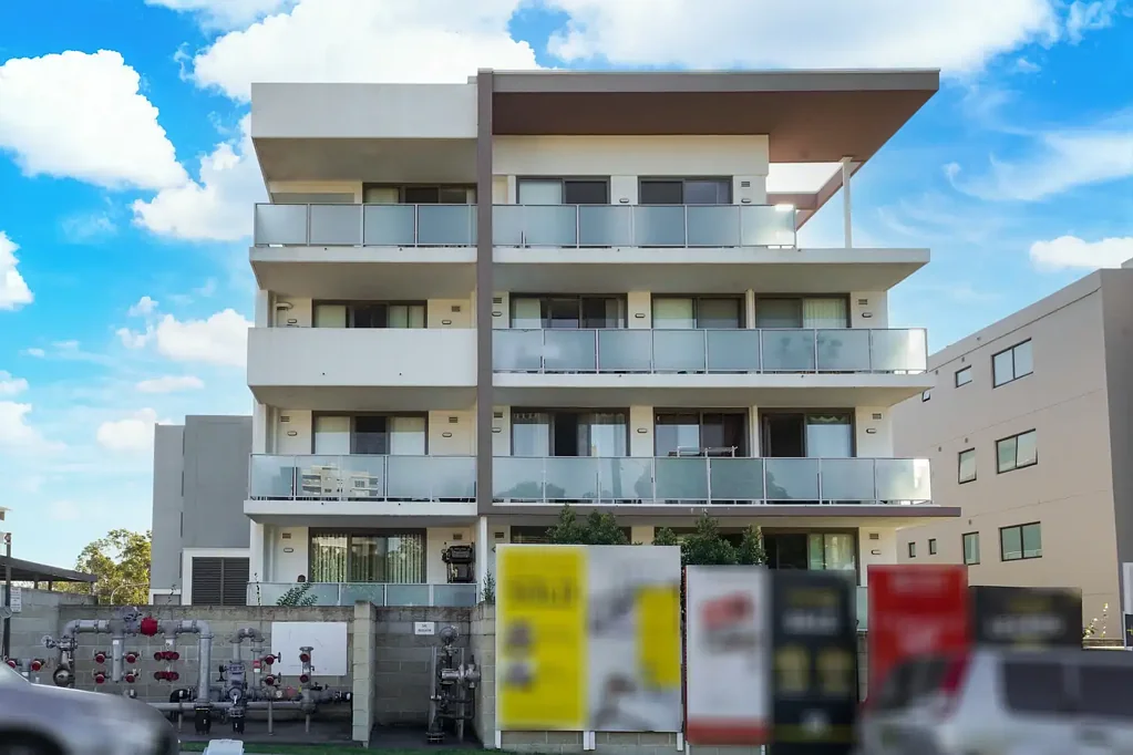 Wentworthville 2房 宽敞家庭生活空间，卓越便利性与未来增长潜力 Spacious Family Living with Exceptional Convenience & Future Growth Potential