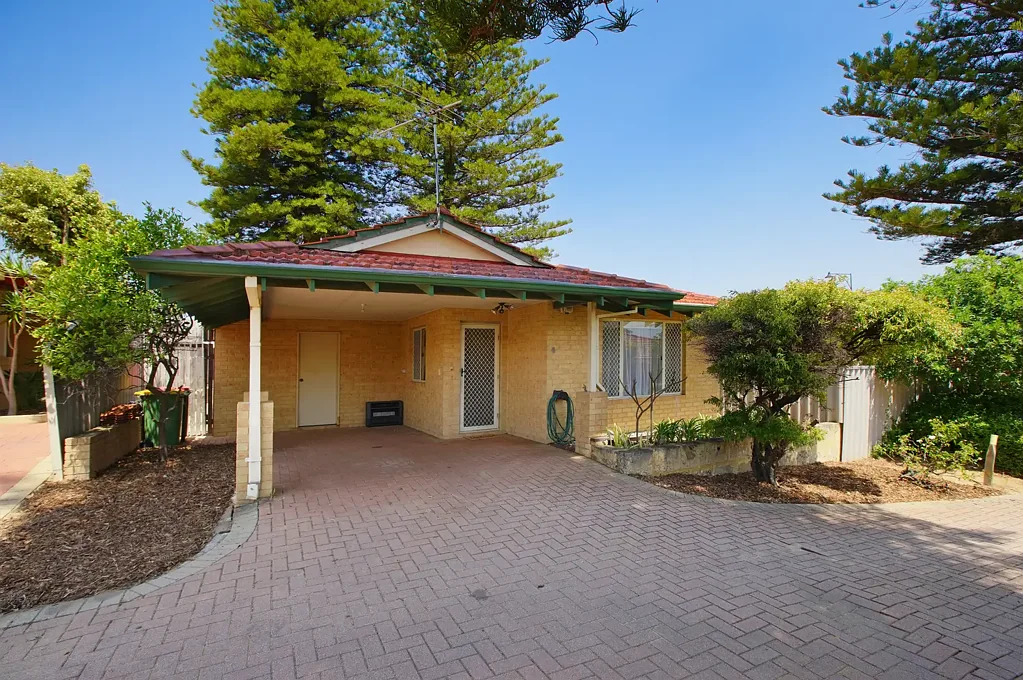 4/104 Forrest Road, Hamilton Hill, WA 6163