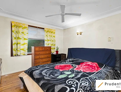 10 Wattle Avenue, Macquarie Fields, NSW 2564, 4 રૂમ, 2 બાથરૂમ, House