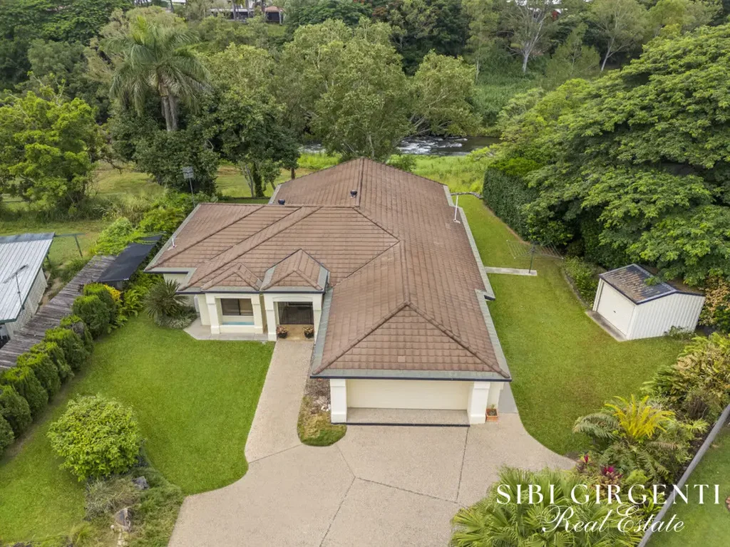 Mareeba 4房  Elegant Riverfront Residence