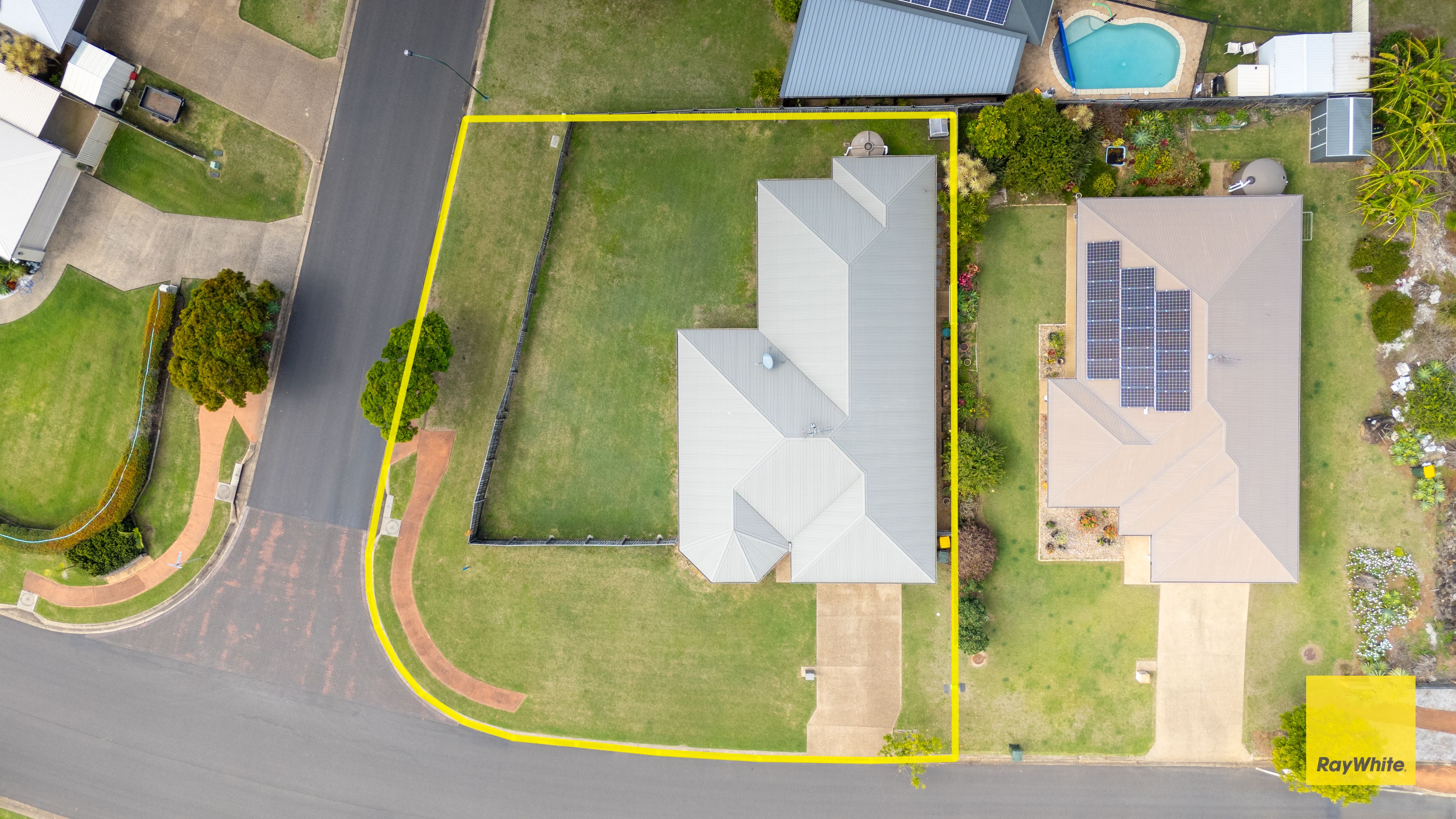 15 BISDEE ST, CORAL COVE QLD 4670, 0 rūma, 0 rūma horoi, House