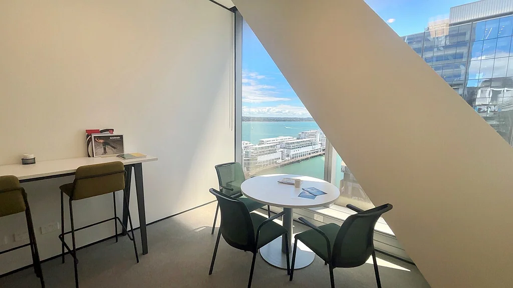 Auckland Central Small downtown offices with amazing views