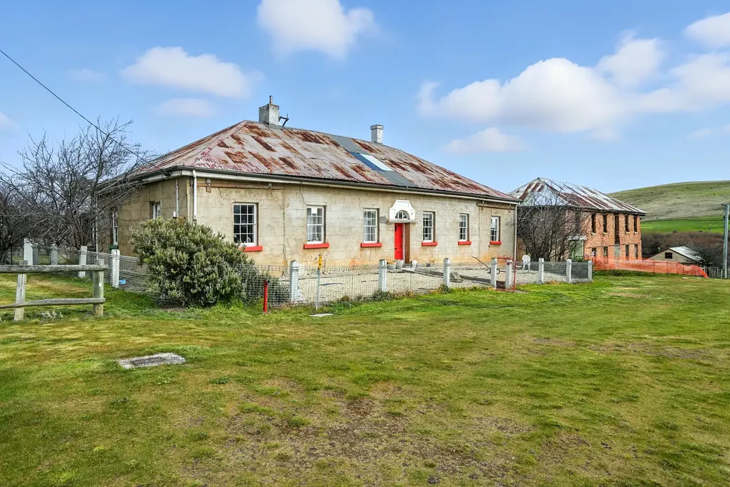 7 George Street, Hamilton, TAS 7140