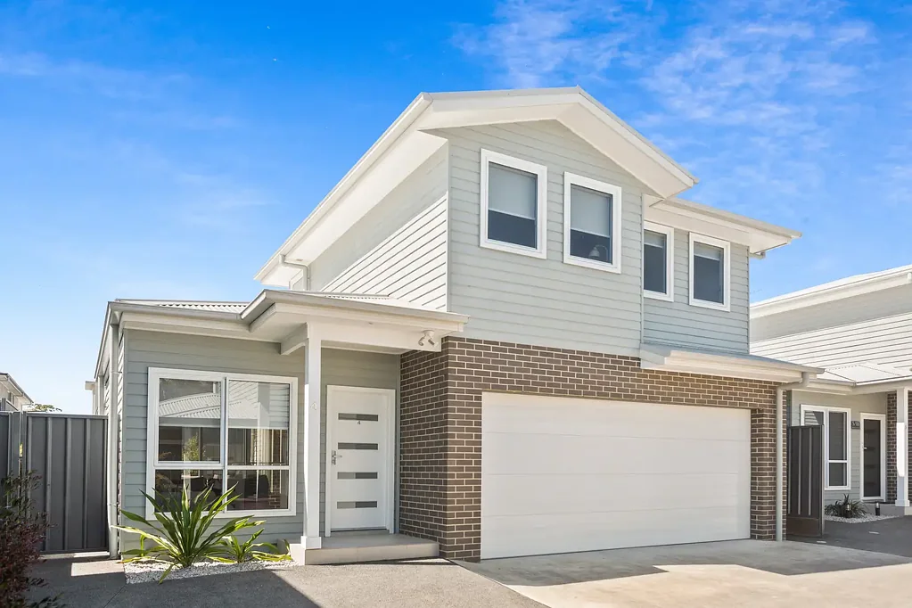 Albion Park 3Moenga CONTEMPORARY COMFORT, STANDOUT LIVING