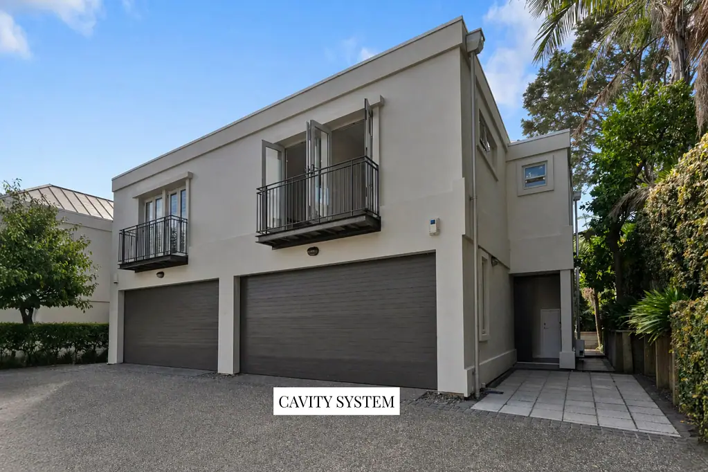 Remuera 4房 地段无可匹敌！私密安宁+轻松便捷，坐拥西湖双校网，可轻松前往火车站/公交站/高速入口！ Simply Unbeatable -  Location at its Best