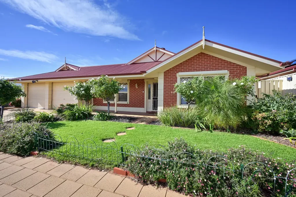 Port Augusta West 4房  Exceptional Family Living in a Highly Desirable Location