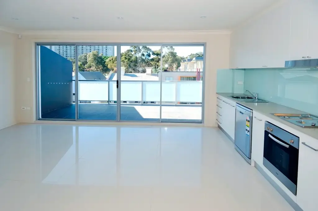 ONE BEDROOM APARTMENT CONVENIENTLY LOCATED