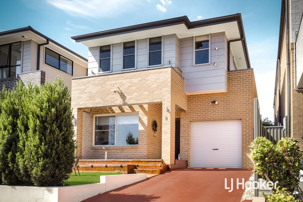 Riverstone 5ਬੈੱਡਰੂਮ Immaculate Double-Storey Residence with Style, Comfort and Smart Living!