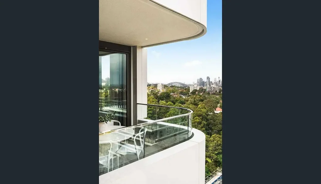 Brand New move in soon