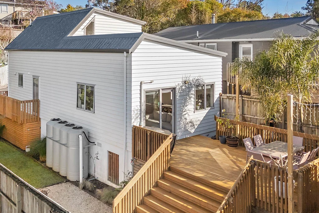 Beach Haven 3બેડરૂમ MODERN FREEHOLD HOME – OWNERS ARE MOTIVATED!