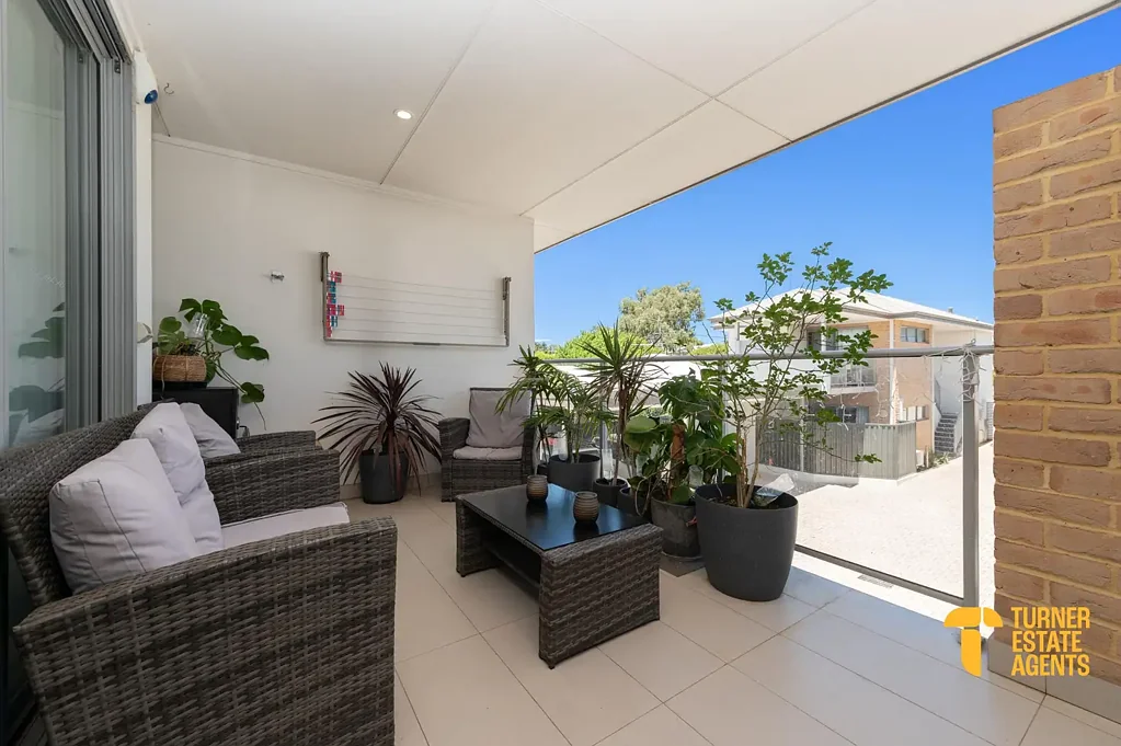 6/8 Halley Street, Innaloo, WA 6018