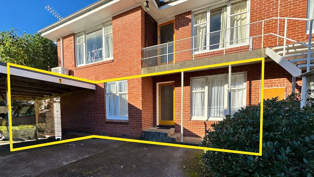 Epsom-Tidy two bedroom unit