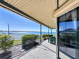 3 Eyre Avenue, Streaky Bay